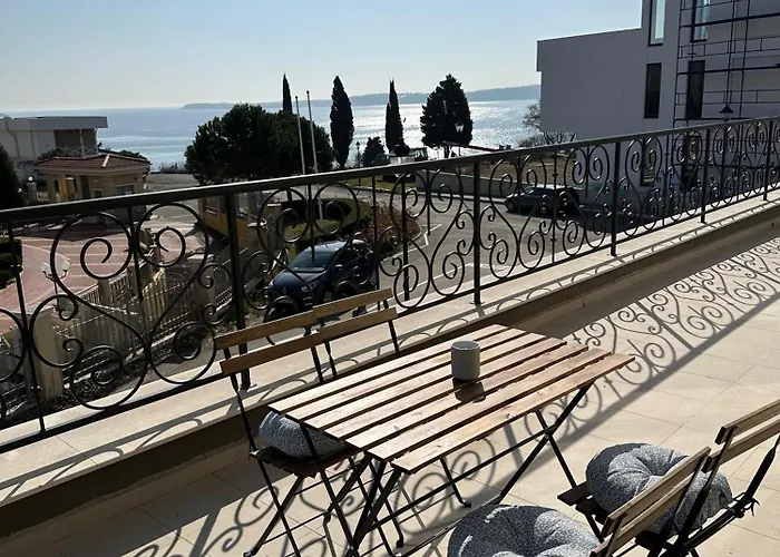 Cosy With Sea View In Complex Panorama Apartman *