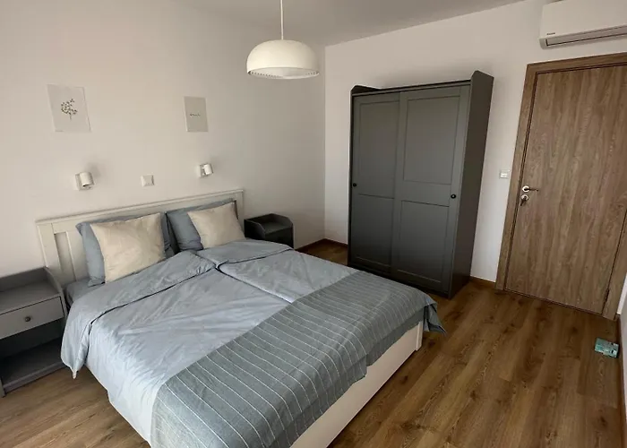 Cosy With Sea View In Complex Panorama Csernomorec