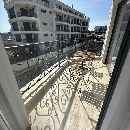 Cosy With Sea View In Complex Panorama Chernomorets