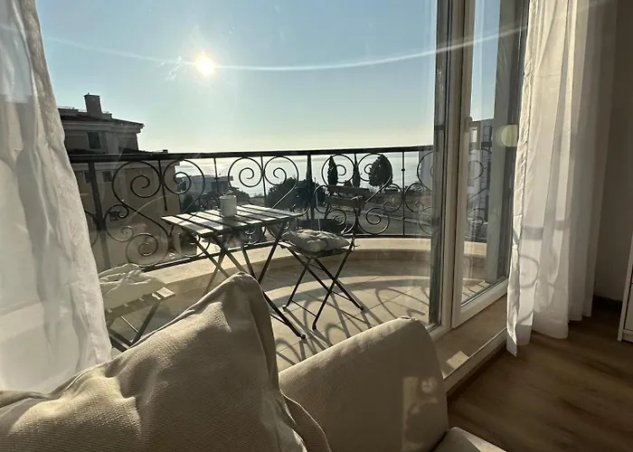 Cosy With Sea View In Complex Panorama * Chernomorets